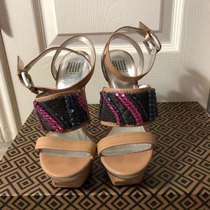 Pelle Moda tan size 7 1/2 platform high heel shoes
